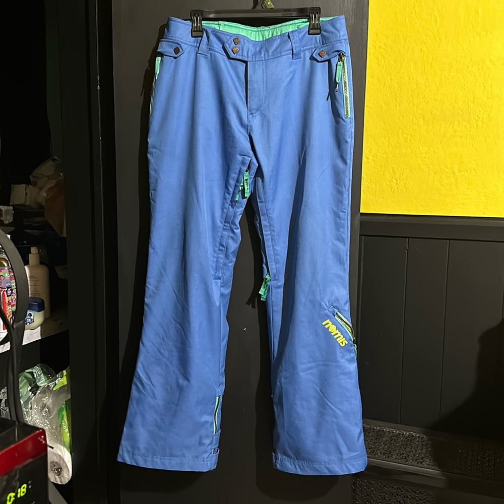 NWOT Nomis Snowboarding pants sz M